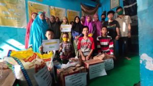 Read more about the article Yakesma Sumsel Salurkan Program Kemuliaan Anak Yatim bareng SMA LTI IGM